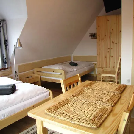 Przy Szlaku Centrum & Δωμάτια σε οικογενειακή κατοικία